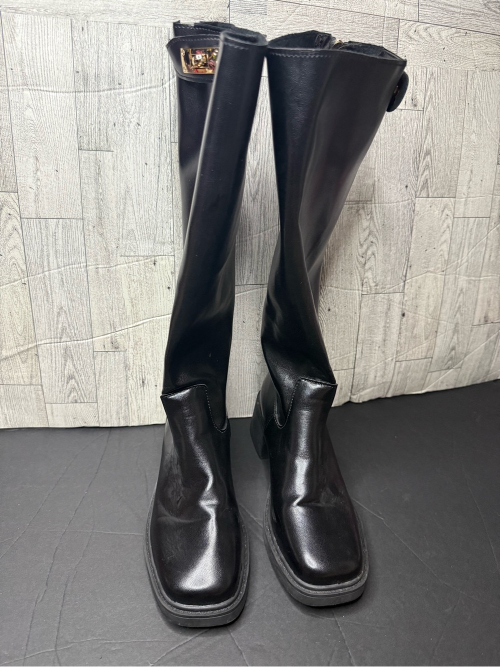 Women's Black Tall Leather Boots - Sleek Knee-High Style